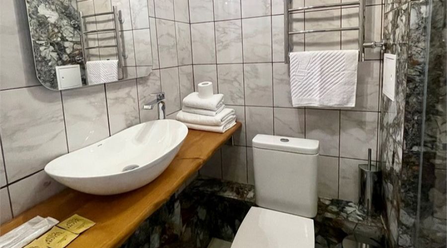 Стандартный Стандартный номер с двумя односпальными кроватями и дополнительным двуспальным диваном